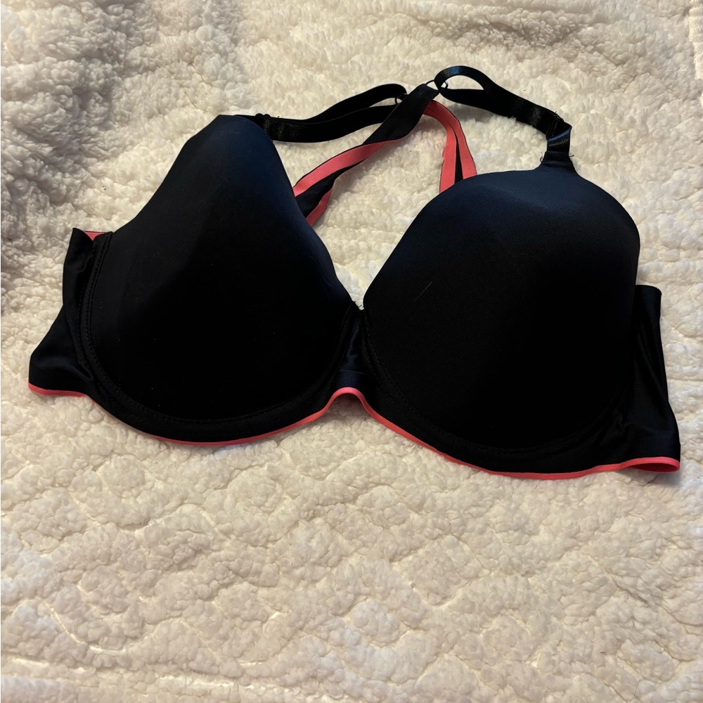 XOXO size 42D black bra with underwire fully lined cup